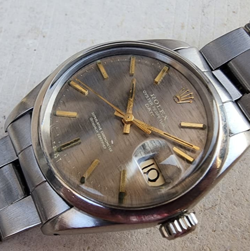 VINTAGE UNIQUE