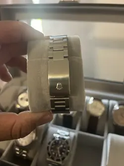 BLUE DIAL OYSTER