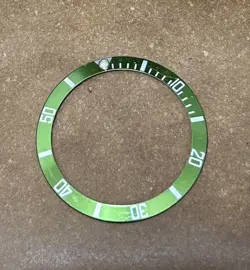 ROLEX 16610LV BEZEL GREEN