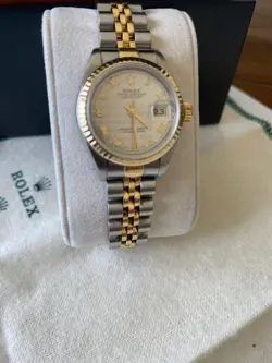 Fine Rolex 69173 Datejust 26mm Cream Roman Dial Steel 18K Yellow Gold Watch