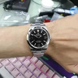 ROLEX 214270 EXPLORER