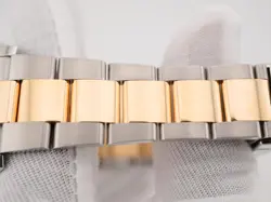 18K GOLD OYSTER