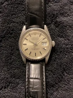 Rolex Datejust 1603 Mens Stainless Steel Watch w/Engine-Turned Bezel Silver Dial