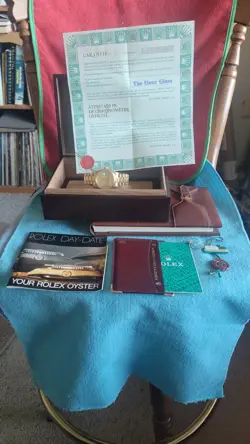 ROLEX OYSTER PERPETUAL DAY-DATE PRESIDENT 18K GOLD 18038 ORIGINAL BOX AND PAPERS