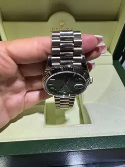 OLIVE GREEN