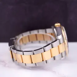 PYRAMID WATCH