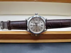 WINDING SWISS WATCH