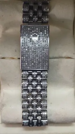 OUT PAVE DIAMOND