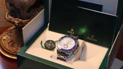 HANDS WATCH BOX