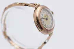 GOLD ANTIQUE WRISTWATCH