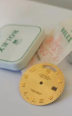 Rolex 100% original beautiful Gold Arabic numerals for 18038 or 18238 president