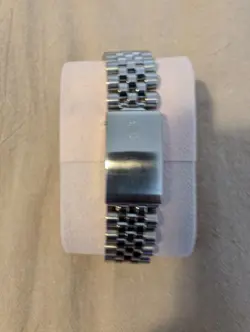 BRACELET WITH ENGINE