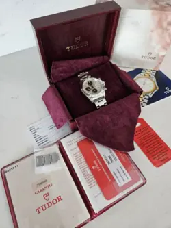 OYSTERDATE CASE