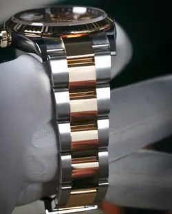 GOLD MOTIF DIAL