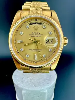 1982/1983 ROLEX PRESIDENT 18038 DIAMOND DIAL DAYDATE - 18K VINTAGE WATCH