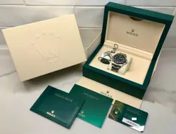 AUTOMATIC STEEL WRISTWATCH