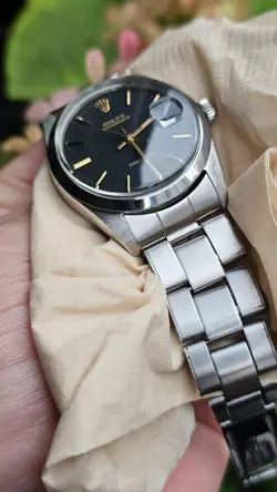 HAND-WINDING WATCH 1973