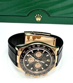 BLACK CERAMIC DIAL