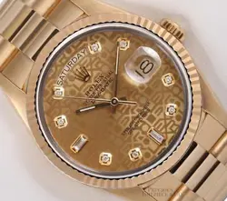 18K GOLD WATCH-GOLD