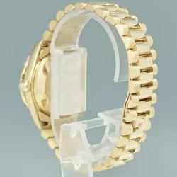 MIDSIZE CHAMPAGNE DIAMOND