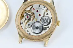9CT GOLD WRISTWATCH