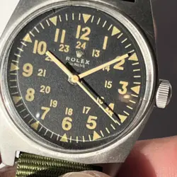 WATCH WITH KHAKI