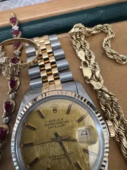 ROLEX DATEJUST CHAMPAGNE MEN'S WATCH - 16013