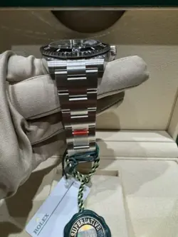 BLACK ROLEX SUBMARINER