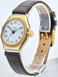 GOLD VINTAGE WATCH