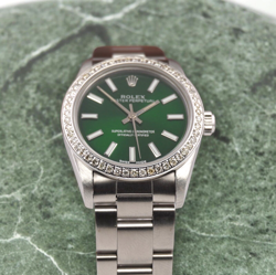 2CT DIAMONDS GREEN