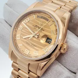 18K GOLD DIAL