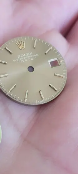 RARE CARAMEL DIAL