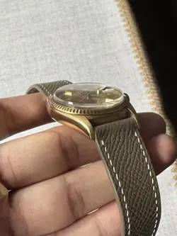 YELLOW GOLD ON