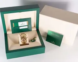 CHAMPAGNE DIAMOND BAGUETTE
