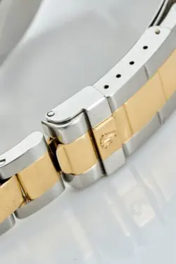 168623 VINTAGE WATCH