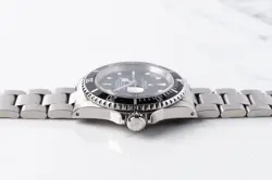 1999 Rolex Submariner 16610 SWISS Only with Box and Papers