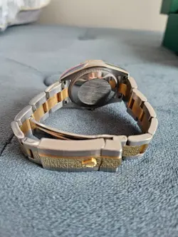 PEARL DIAMOND OYSTER