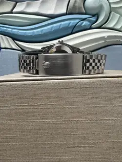 WATCH MID-SIZE