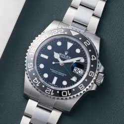 2018 ROLEX GMT-MASTER II REF. 116710LN WITH BOX & PAPERS / EXCELLENT CONDITION