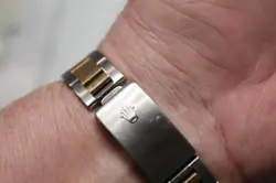 WATCH 2TONE