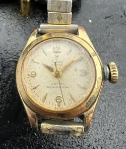 WATCH GOLD STRAP