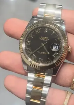 NUMERAL BLACK DIAL