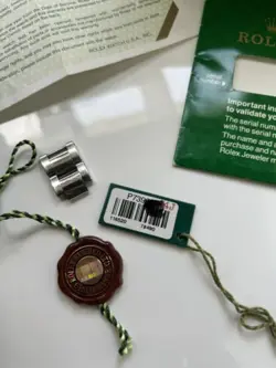 Rolex Daytona Steel , 116520 Rare P serial, with box and Rolex service paper