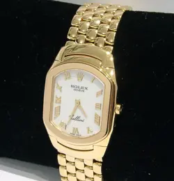 QUARTZ WATCH.