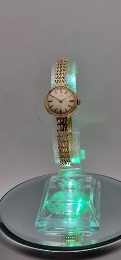 MECHANICAL BRACELET WATCH.
