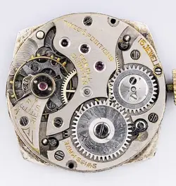 1923 Fine Rolex 18k Gold Cushion 15 jewels Wrist Watch