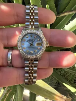 BEZEL DIAMOND LUGS