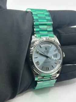 ICE-BLUE ROMAN FLUTED