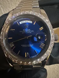 DAY-DATE 228239