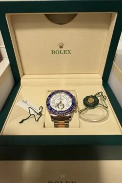 BLUE BEZEL 2023